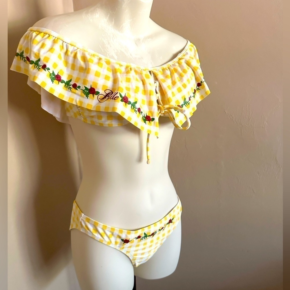 Hot Topic 2 piece bikini - Picture 2 of 6